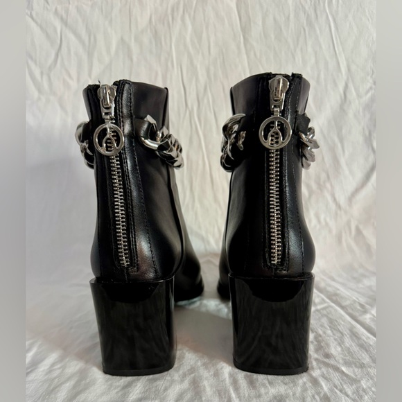 Wishbone women’s Black Leather Chain Ankle Boots Size 4.5 - Picture 11 of 12